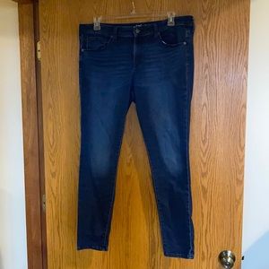 Universal Thread 16/33R women’s jeans